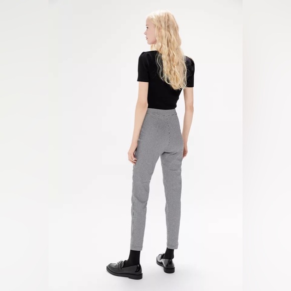 Urban Outfitters Susie High-Waisted Gingham Pants - Picture 4 of 7